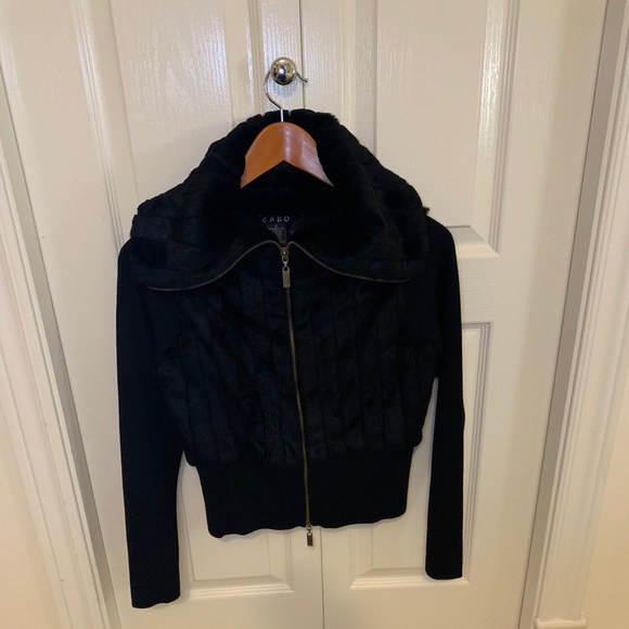 BEAUTIFUL BLACK FUR AND FABRIC CROPPED JACKET - Picture 3 of 11